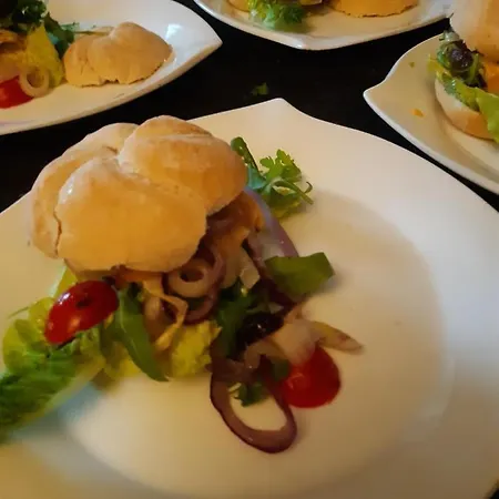 Bourgondisch 3* Lomm