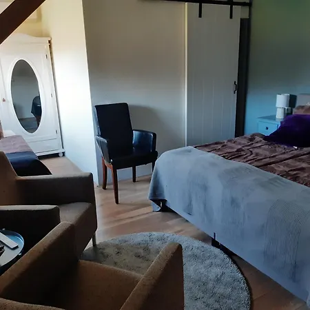 Bourgondisch Oda ve Kahvaltı Lomm